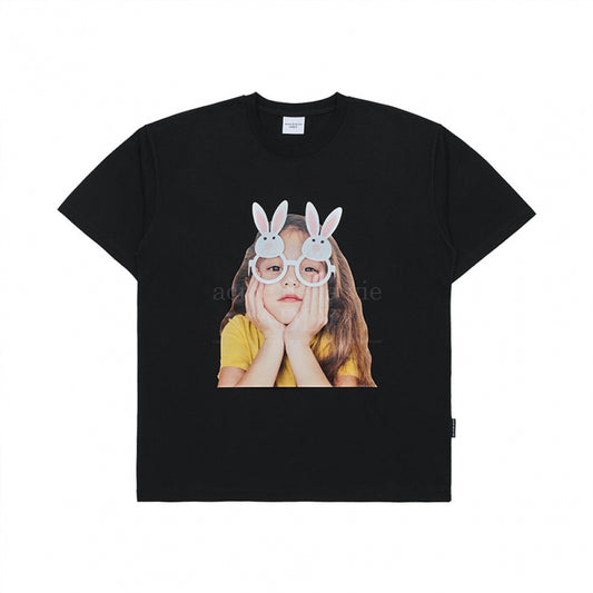 BABY FACE RABBIT GLASSES SHORT SLEEVE T-SHIRT BLACK